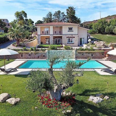 Villa Turquoise Magomadas Bagian luar foto