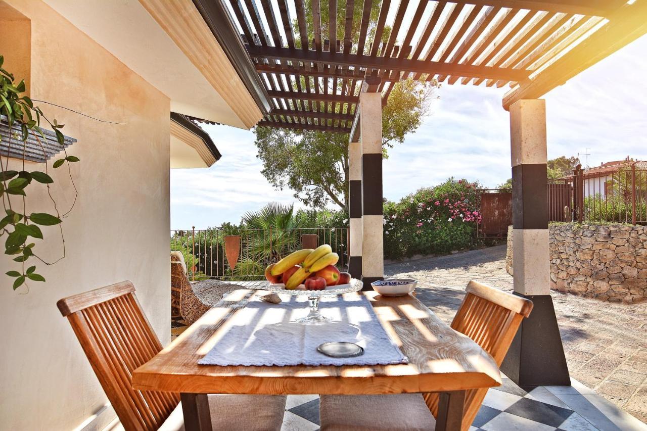 Villa Turquoise Magomadas Bagian luar foto