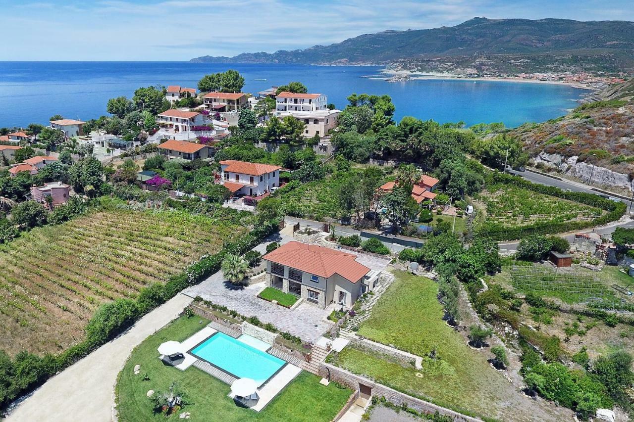 Villa Turquoise Magomadas Bagian luar foto